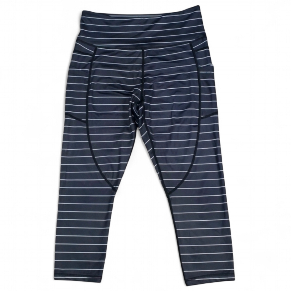 Zyia Active Light n Tight Cropped Leggings Size 8/10‎